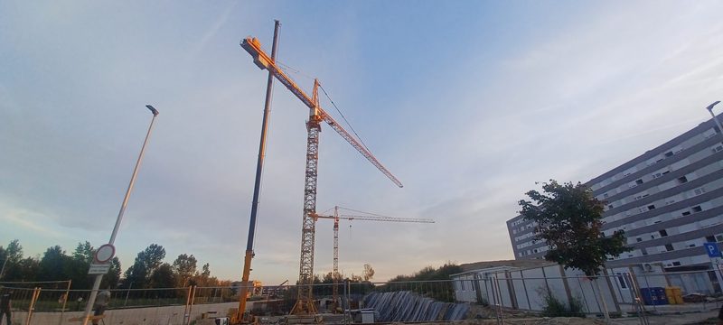 Dizalica na stambenom gradilištu